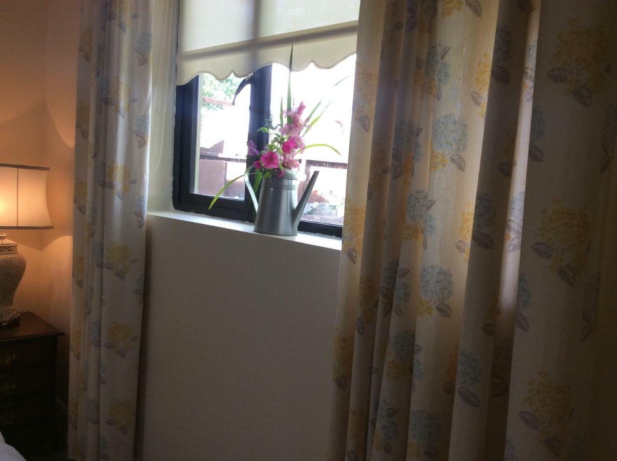 Kilkea North Lodge Self Contained Guest Accommodations מראה חיצוני תמונה